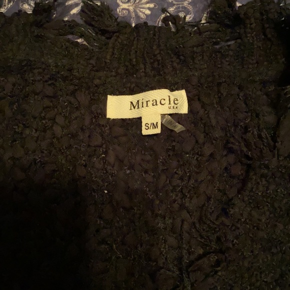 Distressed sweater - Picture 3 of 3